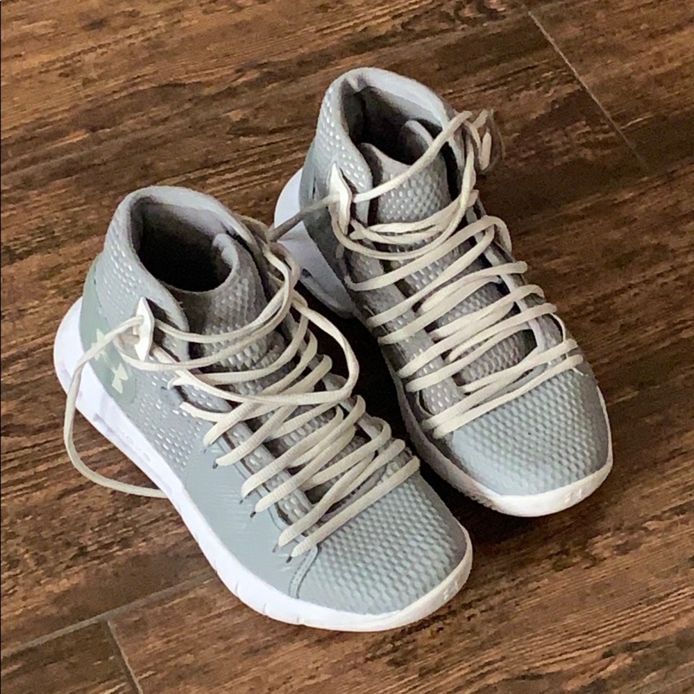Under Armour HOVR Men’s Basketball Shoes